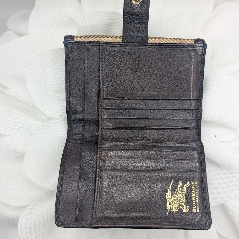 Burberry Brown/Beige Nova Check Canvas and Leather Buckle Compact Wallet - Picture 5 of 14